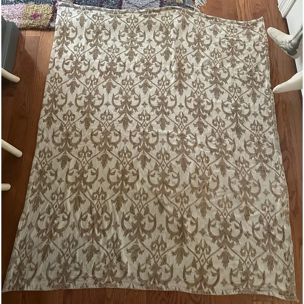 ABC Carpet hone Throw blanket damask jacquard tan Beige Gray antique style42x52”